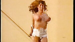 Massaging 18yo 대 에 높은 발 뒤꿈치