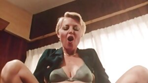 성숙한 브랜디 사 horny 중 성별 에 마사지 테이블