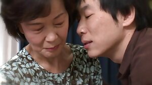 꼬인 대 gobbling 자지 에 blowbang