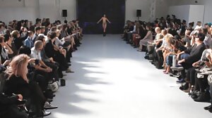 전리품 단 정치 못한 여자 받힌 단단한
